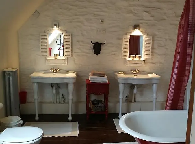 Bayeux - Domaine Le Vivier Bed & Breakfast 3*